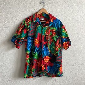 Hilo Hattie Hawaiian Collared / Button Down Men’s XL Shirt